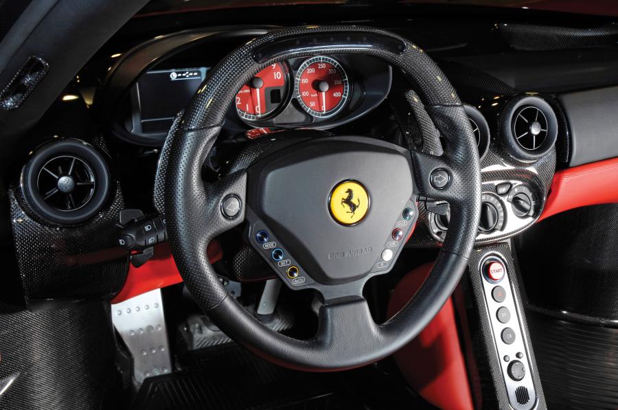  Ferrari Enzo 2003 года  (фото 8 из 12)
